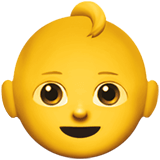 émoji bébé : visage de bébé tel qu'il s'affiche sur les plateformes Apple iOS, une mèche de cheveux sur la tête, le regard rieur et la bouche ouverte, dans une attitude joueuse